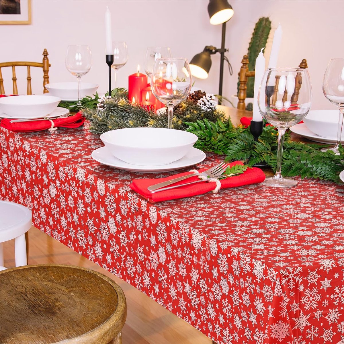 Tafelkleed - Kerstkleed - Feestelijke Decoratie - Waterdicht Materiaal - 137 x 274 cm - Rood