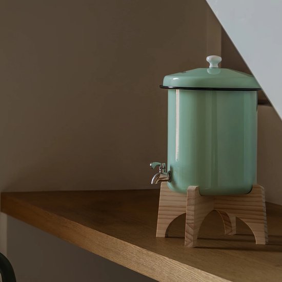 Ecofiltro 5L Mintgroen op houten standaard in keukenomgeving