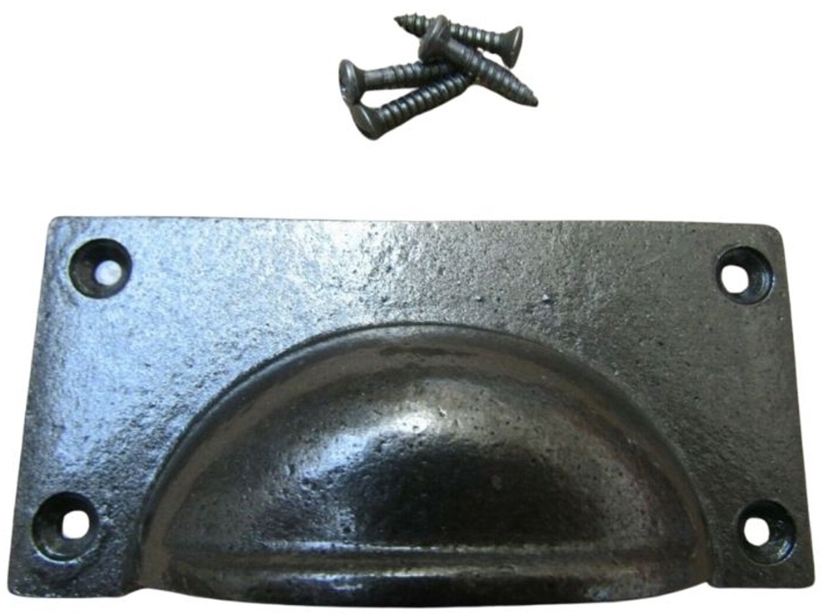 Large Lipped Rectangular Cup Pull Handle Antique Iron