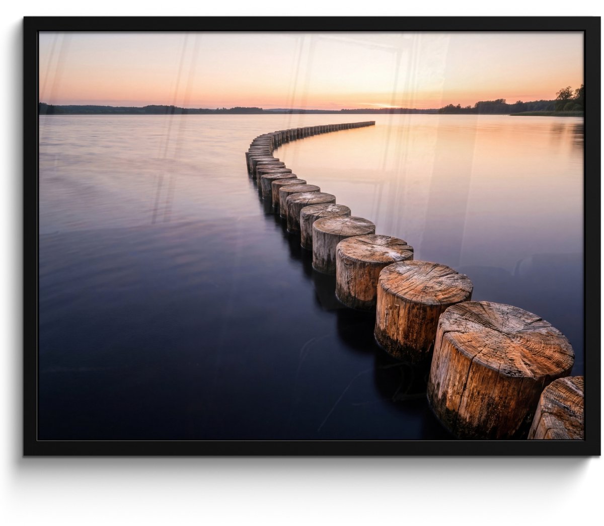 Poster in lijst - Fotolijst 80x60 cm - Posters - Hout - Palen - Water - Posterlijst zwart 