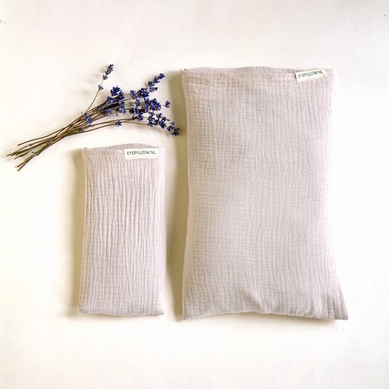 Grounded - bodypillow & eyepillow van Merkloos — afbeelding 2