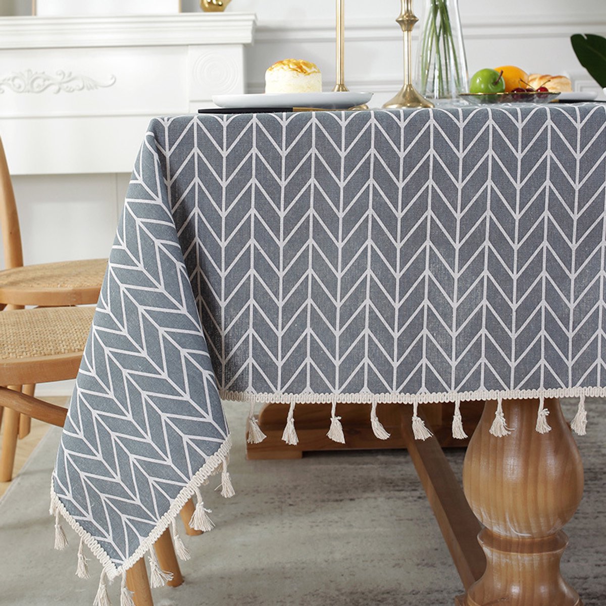 Floraweg Katoen-linnen tafelkleed in Scandinavische stijl met grijze achtergrond en visgraatpatroon, rechthoekig tafelkleed met franjes, afdekdoek voor salontafel,140x228cm