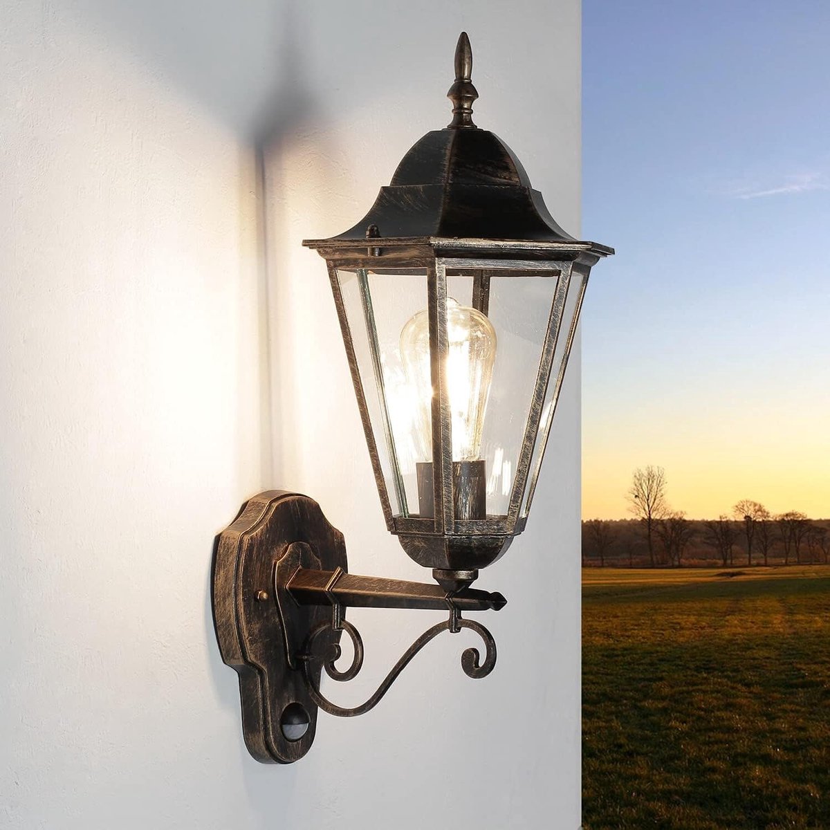 Zwarte Buitenwandlamp met Bewegingsmelder - IP44 LED Geschikt voor Terras en Tuin