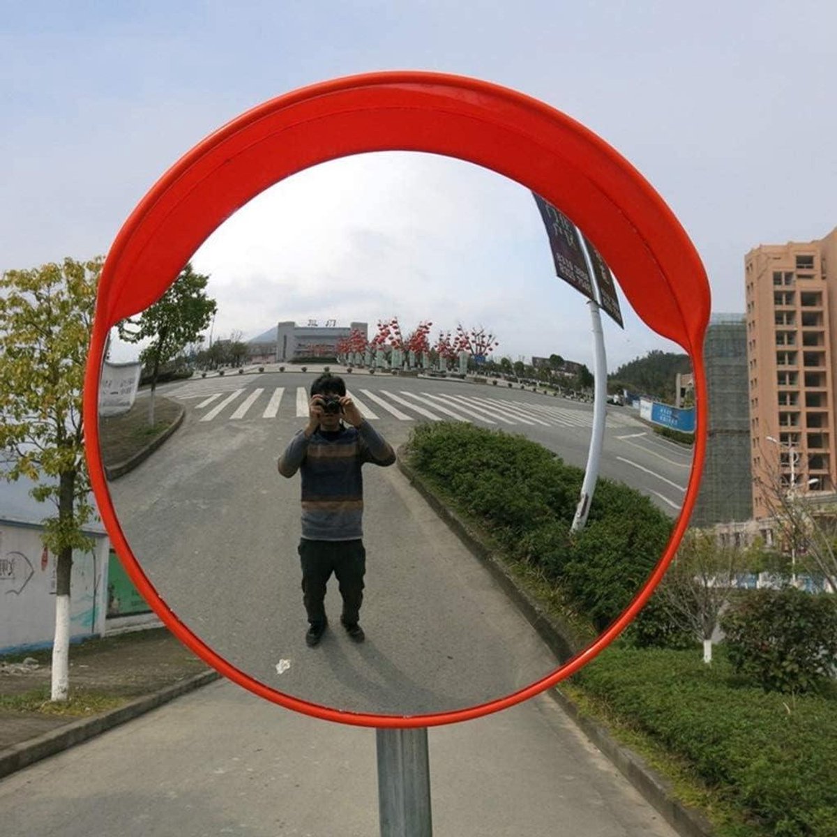 Veiligheidsspiegel - Dodehoekspiegel Kruispunt - Verkeerszicht Verbeteren - HD Groothoek - 60 Cm - Rood