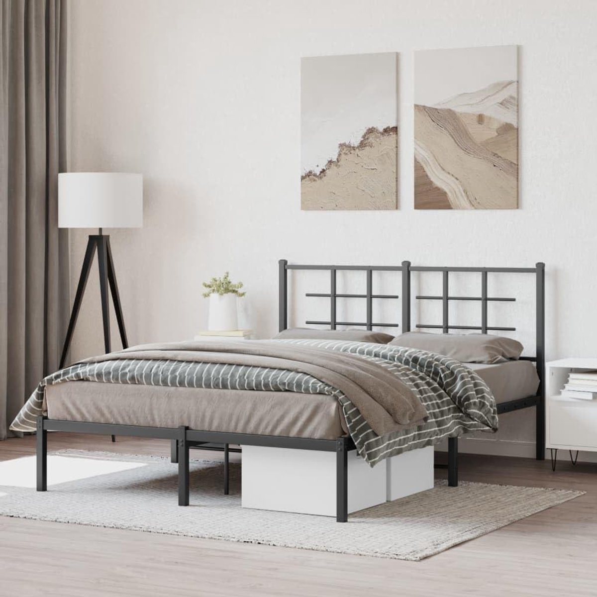 Bedframe Metaal - Stevig Frame - Slaapkamer Inrichting - Geïntegreerde Lattenbodem - 140x2