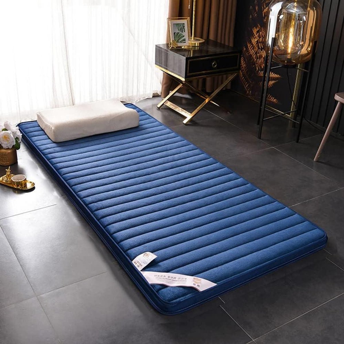 Vloermatras - Opvouwbaar bed - Comfortabel slapen - Zachte pluche stof - 80x190cm - Veelkleurig