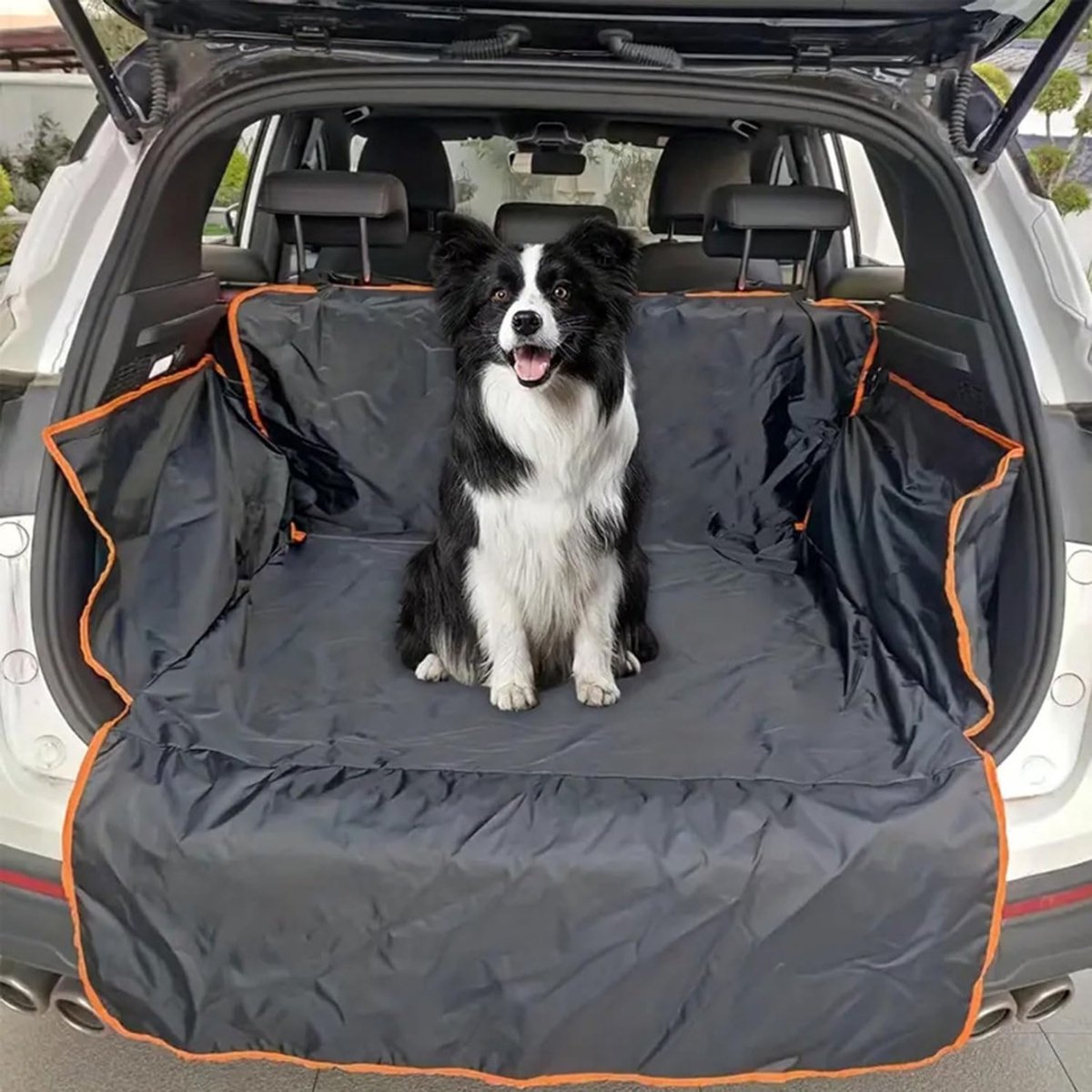 QUOVO® Kofferbak Beschermhoes Hond - Hondendeken Auto - Kofferbak Bescherming - Zwart - 28cm x 22cm x 6cm