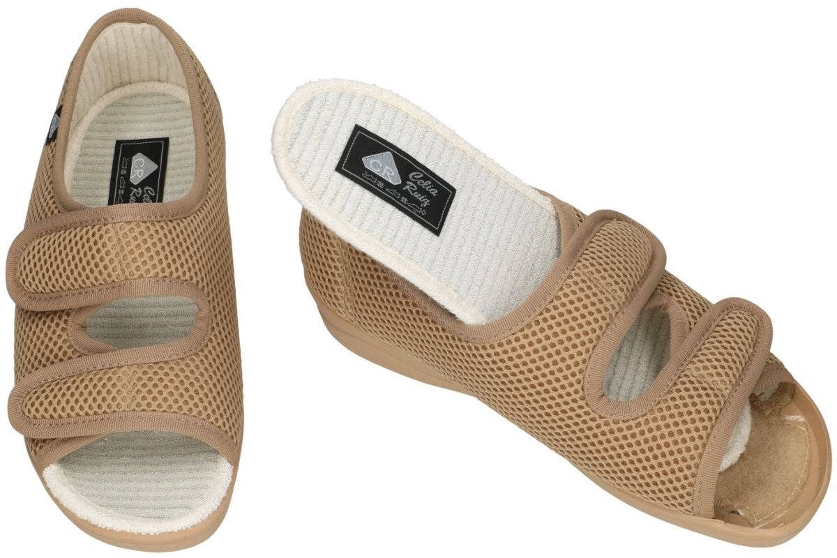 Celia Ruiz -Dames - beige - pantoffels - maat 36