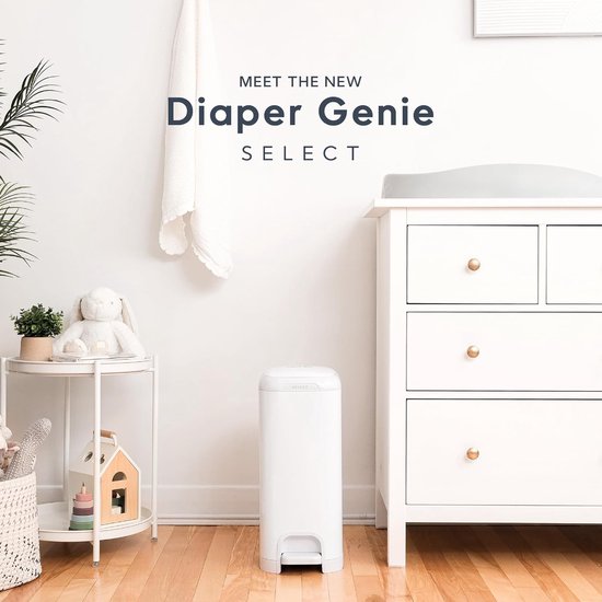 Diaper Genie Select Pail Registry Gift Set (White) | Made of Durable Stainless Steel Metal | Includes 2 Jumbo Refills | Holds 1620 Newborn Diapers — afbeelding 5
