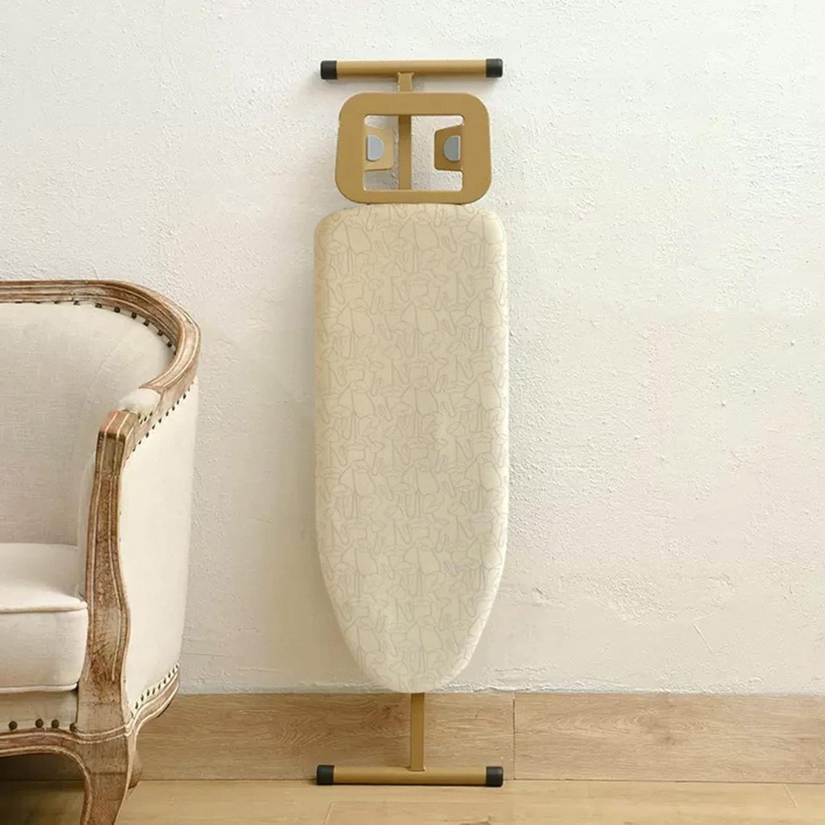 Strijkplank - Strijktafel - Kreukvrij Strijken - In Hoogte Verstelbaar - Opvouwbaar - Goud