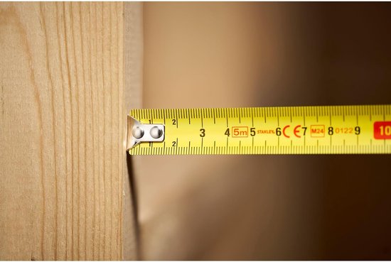Stanley rolbandmaat 5m, 19mm breed, met gele lint en zwarte markeringen.
