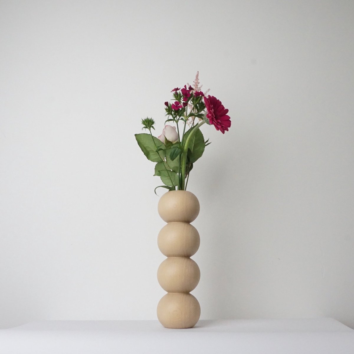 LEMON LILY Houten Vaas 'Stack' – Naturel – Ø 8,5 × 26 cm – Inclusief Glazen Buisje – Handgemaakt Design vaas