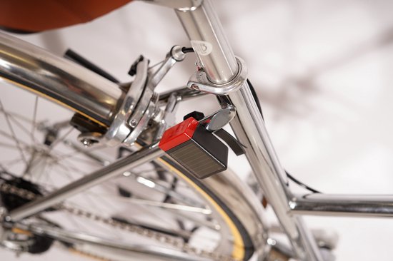 LITTA 2 Achterlicht fietsverlichting op zonne-energie - zwart — afbeelding 3