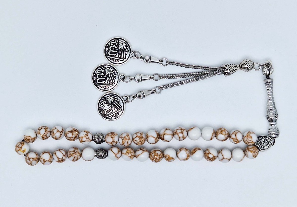 Handgemaakte tesbih klassiek - "Tasbih" natuursteen " Wit howliet gesponnen goud" - Aantal kralen 33 - Diameter kralen 8 MM - met metaal tassel "Allah jala jalaluh" - Een mooi cadeau-idee