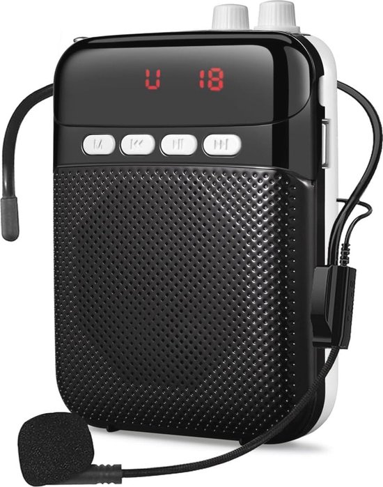 Zwarte stemversterker met headsetmicrofoon, digitale weergave en bedieningsknoppen.