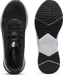 Zwarte PUMA sportschoenen, bovenkant en zool getoond. Tekst 'PUMA TRAIN' op de binnenzool.