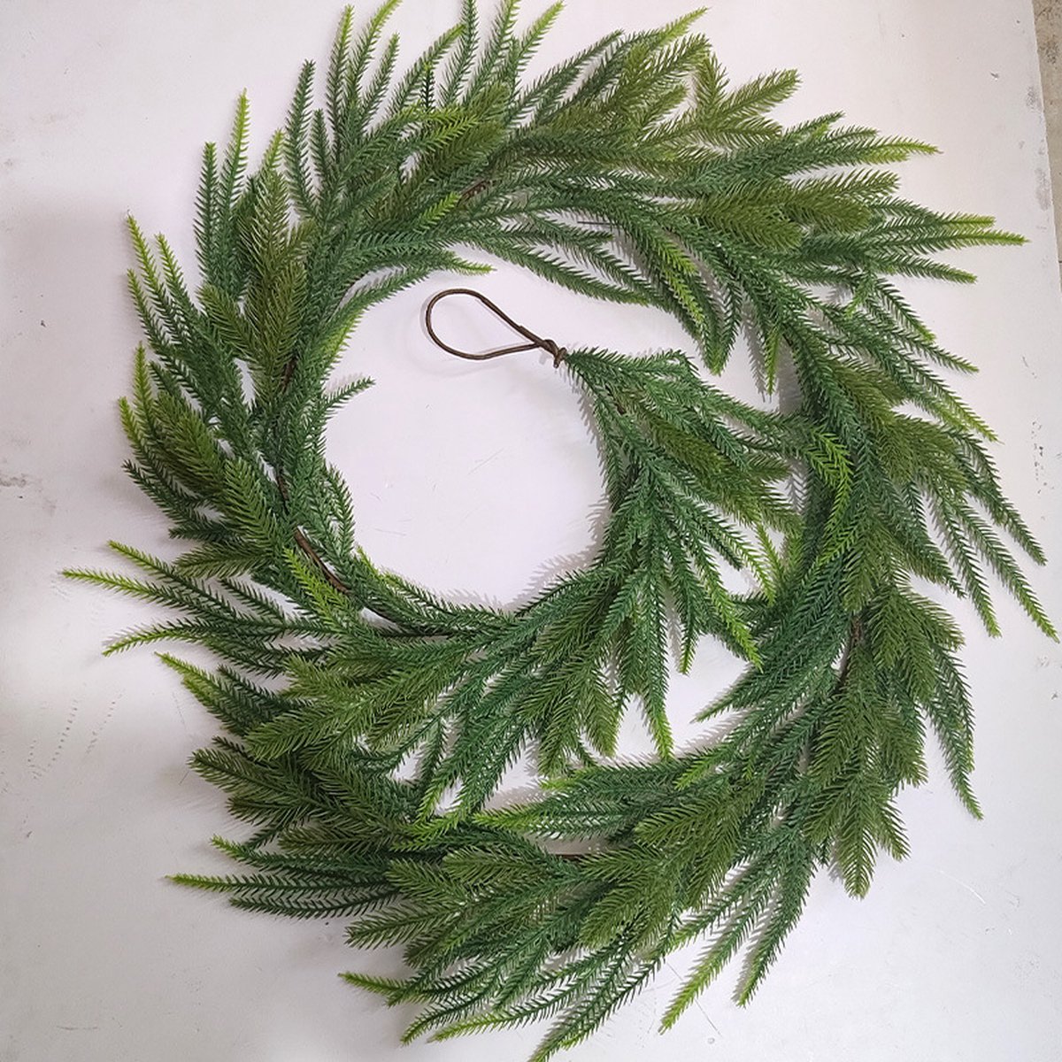 Norfolk krans 60 cm | De - Sfeervol genieten