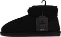 Zwarte enkellaars pantoffel met teddy buitenkant, suède hiel en "Apollo" label.