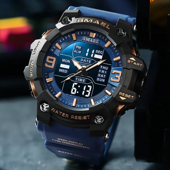 Smael sporthorloge met blauwe band en koperkleurige accenten. Blauwe wijzerplaat met digitale en analoge tijdweergave.
