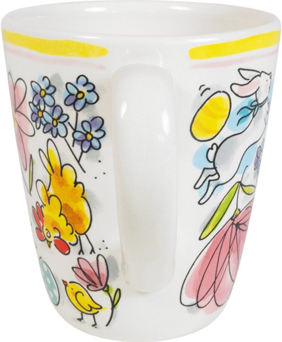 Witte mok met illustraties van een konijn, bloemen, kuikens, eieren en een meisje.