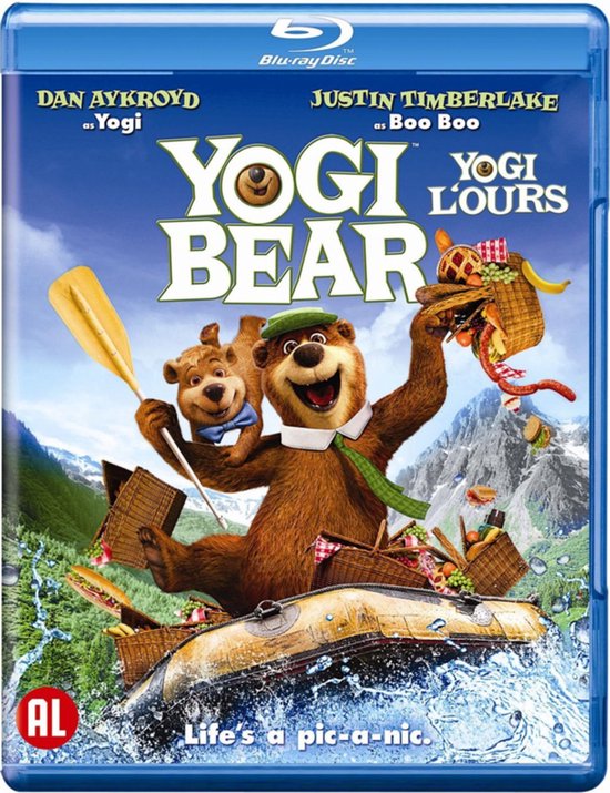 Yogi Bear en Boo Boo drijven in een boot, omringd door picknickmanden en eten.