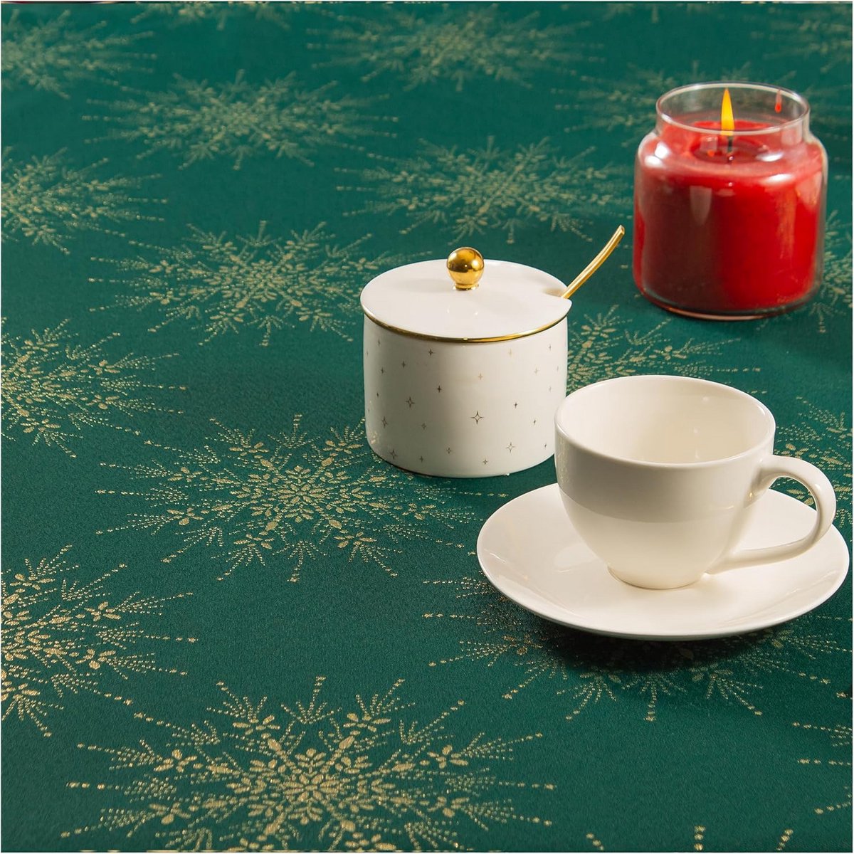 Feestelijk Kerst Tafelkleed 140x140 cm Duurzaam en Krasbestendig Groen Goud
