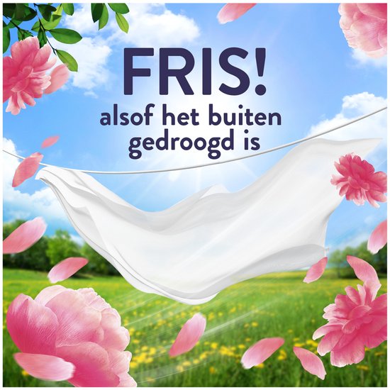 Wit wasgoed droogt aan een waslijn in de zon, omringd door bloesems en blaadjes. Tekst: "Fris! Alsof het buiten gedroogd is".