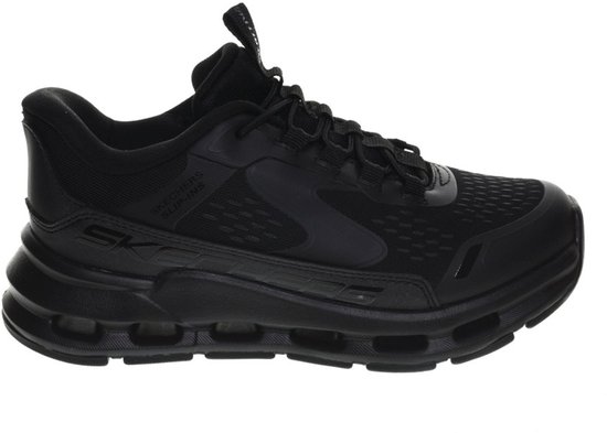 Zwarte Skechers sneaker met 'Skechers Slip-ins' tekst op de zijkant.