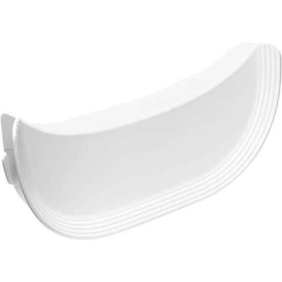 Witte gebogen rand met ribbels, onderdeel van een kattenbak.
