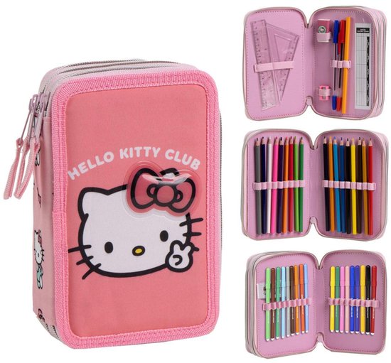 Roze etui met Hello Kitty Club logo op de voorkant. De etui is opengeklapt en toont de inhoud.