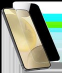 Een transparant glas voor een smartphone, met op de achtergrond een zwarte telefoon.