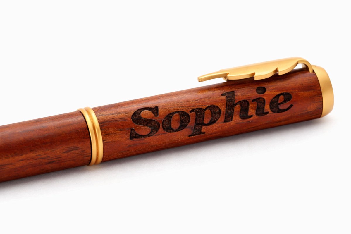 Personaliseerbare Houten Pen van Rozenhout – Met 2 MINISTAR Inktpatronen (Zwart & Rood) – Gegraveerde Naam – 14 cm – Luxe Geschenk in Milieuvriendelijke Doos