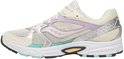 Crème Saucony sneakers met paarse, zilveren en lichtblauwe accenten, zijaanzicht.