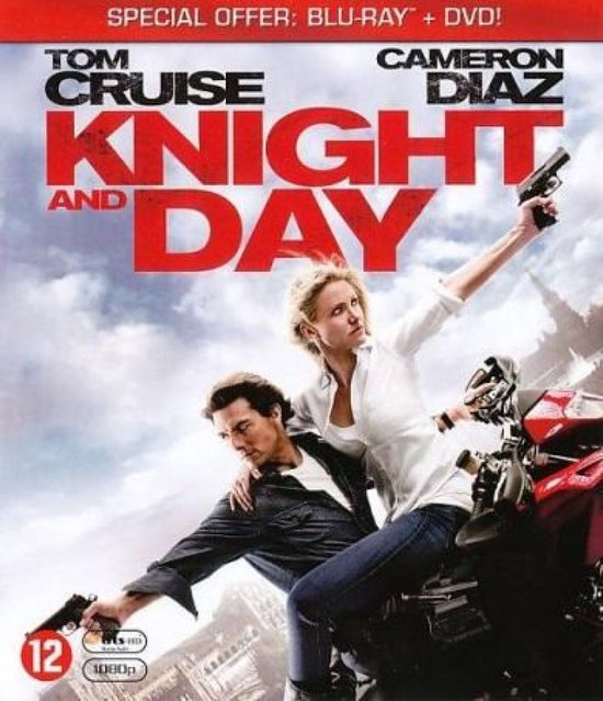 Tom Cruise en Cameron Diaz op een motor met pistolen, met de tekst "KNIGHT AND DAY".