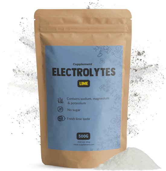 Bruine zak met blauw label, met de tekst 'ELECTROLYTES LIME'. Ernaast en eronder ligt wat wit poeder. Bevat 500g.