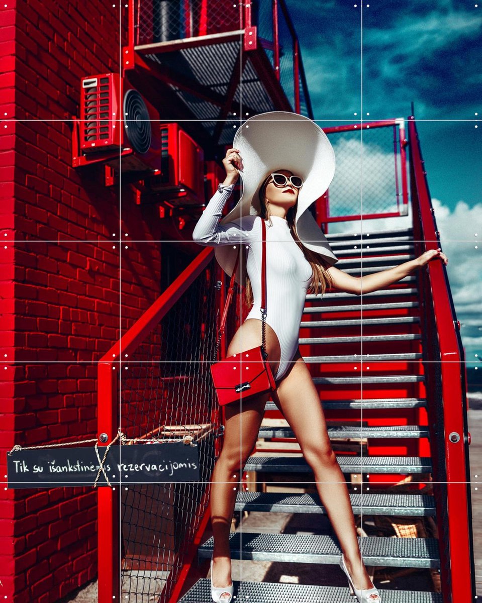 IXXI Red n White, Ruslan Bolgov & Various - 80 x 100 cm - Gratis ophangtool - Grote wanddecoratie en posters - Fotografie, Kleurrijk, Woonkamer