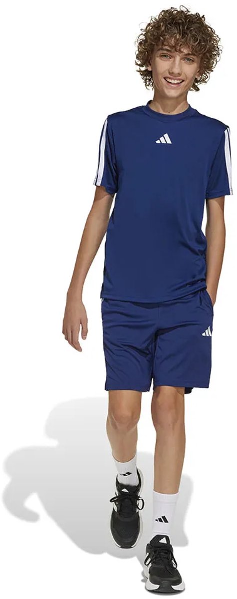 Adidas Train Essentials 3 Stripes T-shirt Met Korte Mouwen 7-8 Years Jongen Blauw