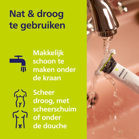 OneBlade scheerapparaat wordt schoongemaakt onder de kraan.