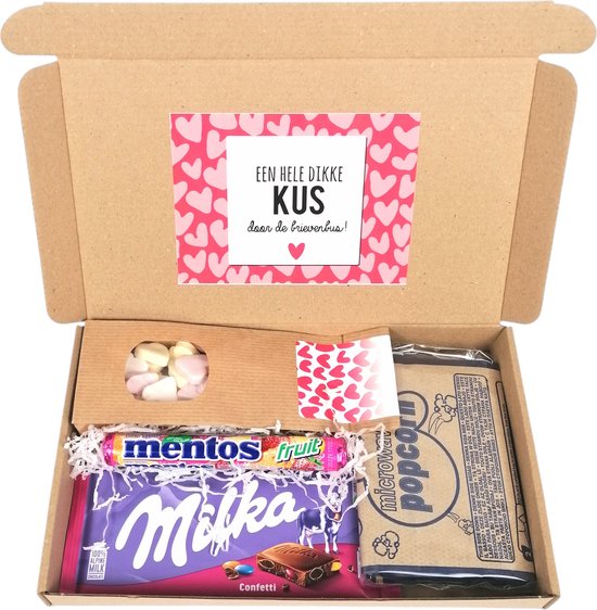 Kus door de brievenbus - brievenbuscadeau - Milka confetti chocolade - Popcorn - Mentos - Hartjes - Lief cadeau