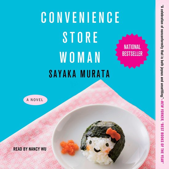 Livre "Convenience Store Woman" de Sayaka Murata avec un onigiri en forme de visage et un autocollant "National Bestseller".