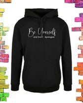 Warme zwarte dames hoodie "Be Yourself" | maat 5XL
