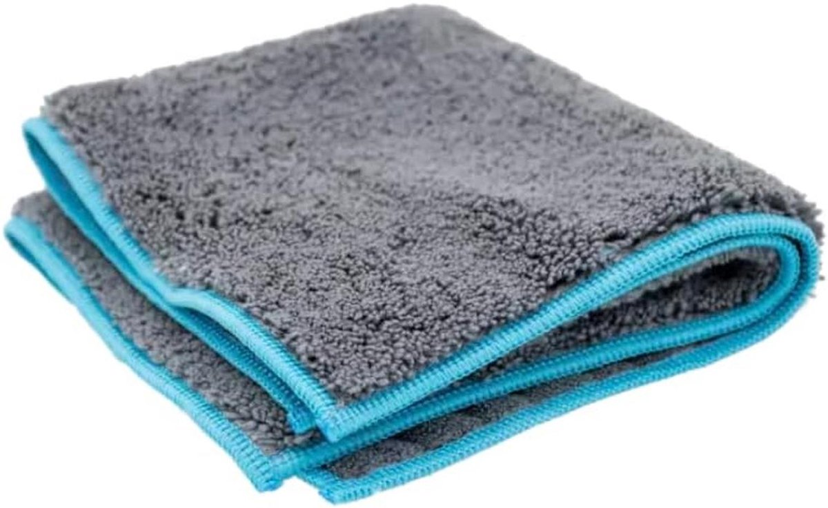Vochtige reinigingsdoek wit kort voor grondige schoonmaak