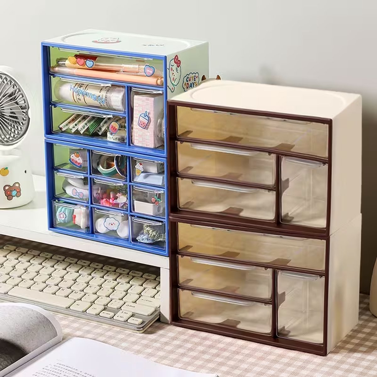 Portable Cosmetics Storage Box with Drawer and Compartments, Durable Plastic Makeup Organizer Ideal for Brushes, Lipsticks, Skincare Products and Stationery, Comes with Free Makeup Brushes bureau organizer lades bureau accessoires bureau organizer