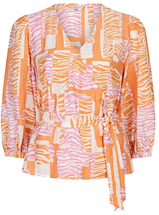 Oranje wikkelblouse met roze zebraprint en witte blokken, met strikceintuur en pofmouwen.