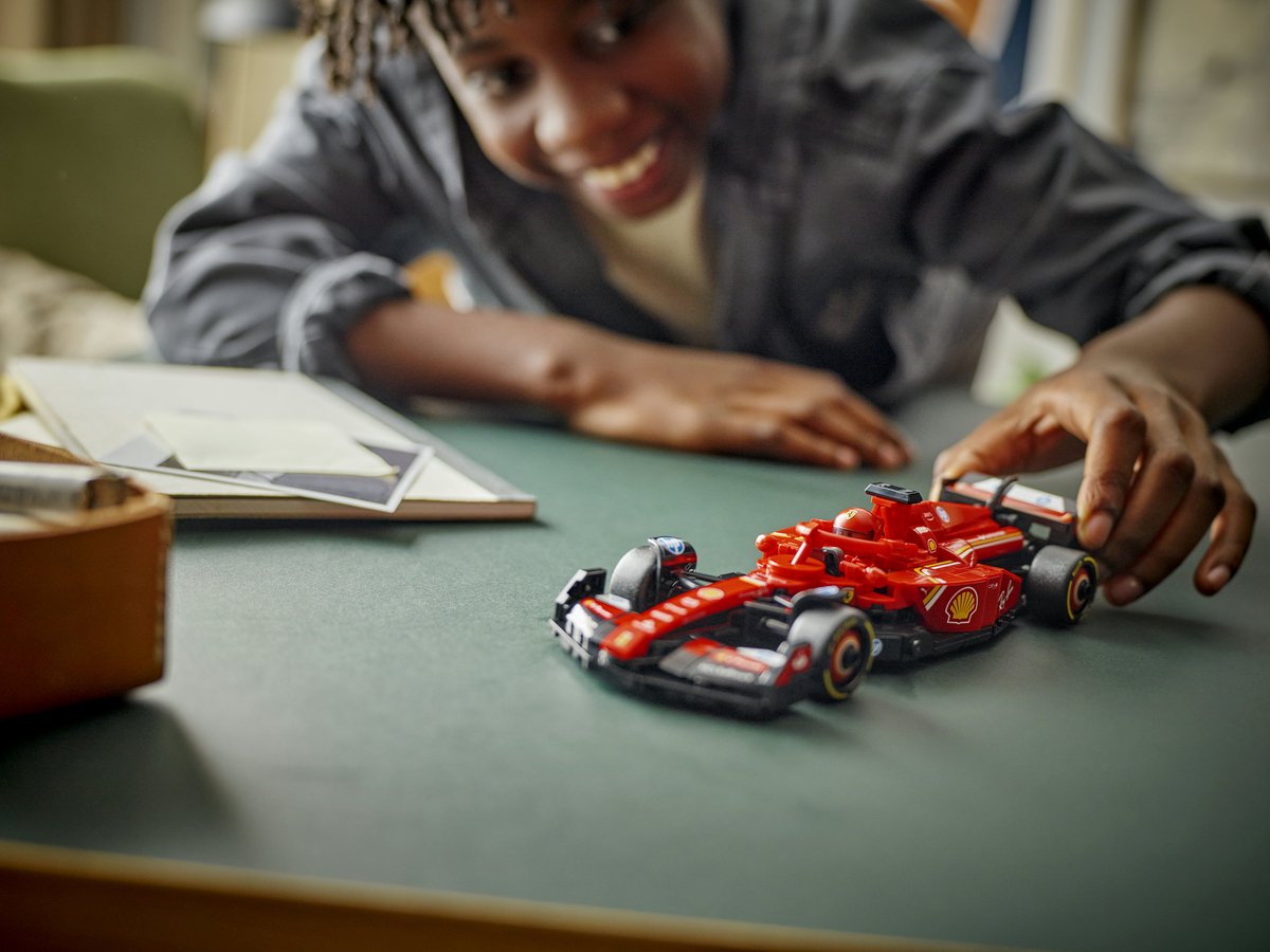 LEGO Speed Champions Ferrari SF-24 F1 Racewagen Set - 77242 — afbeelding 17