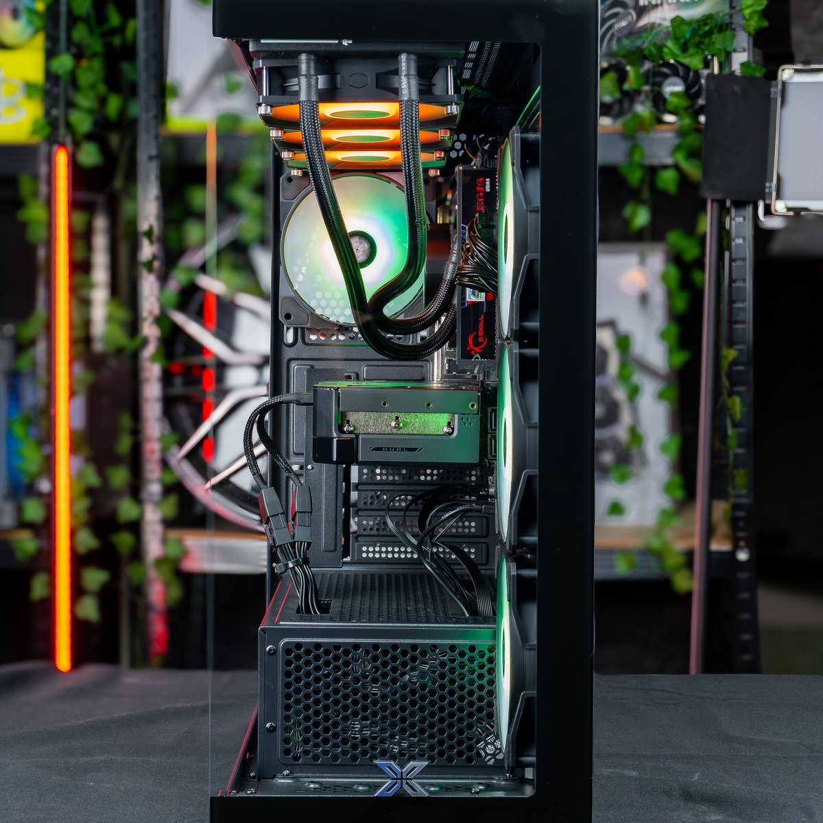 FlowUP Fighter 2: Gaming PC met Ryzen 7 + RTX 5070 thumbnail 3