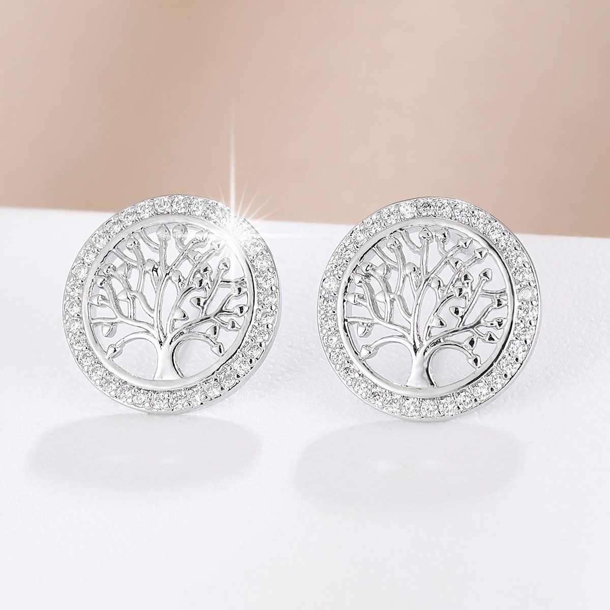Sjika - Zilveren Levensboom Oorbellen – Ronde Oorknopjes met Zirkonia – Elegant & Tijdloos – Cadeau voor Haar