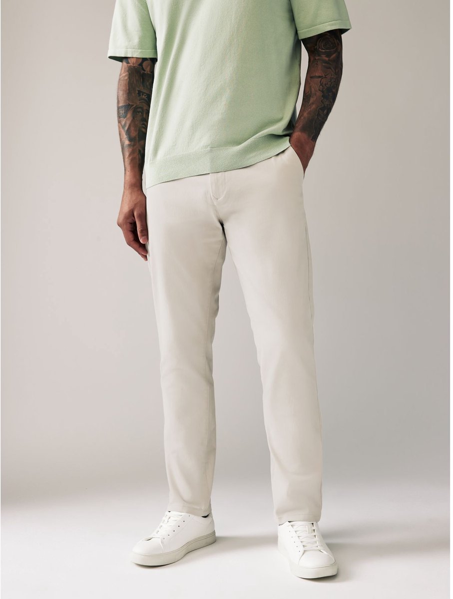 Next - Heren - Slim-fit chinobroek met stretch - Crème