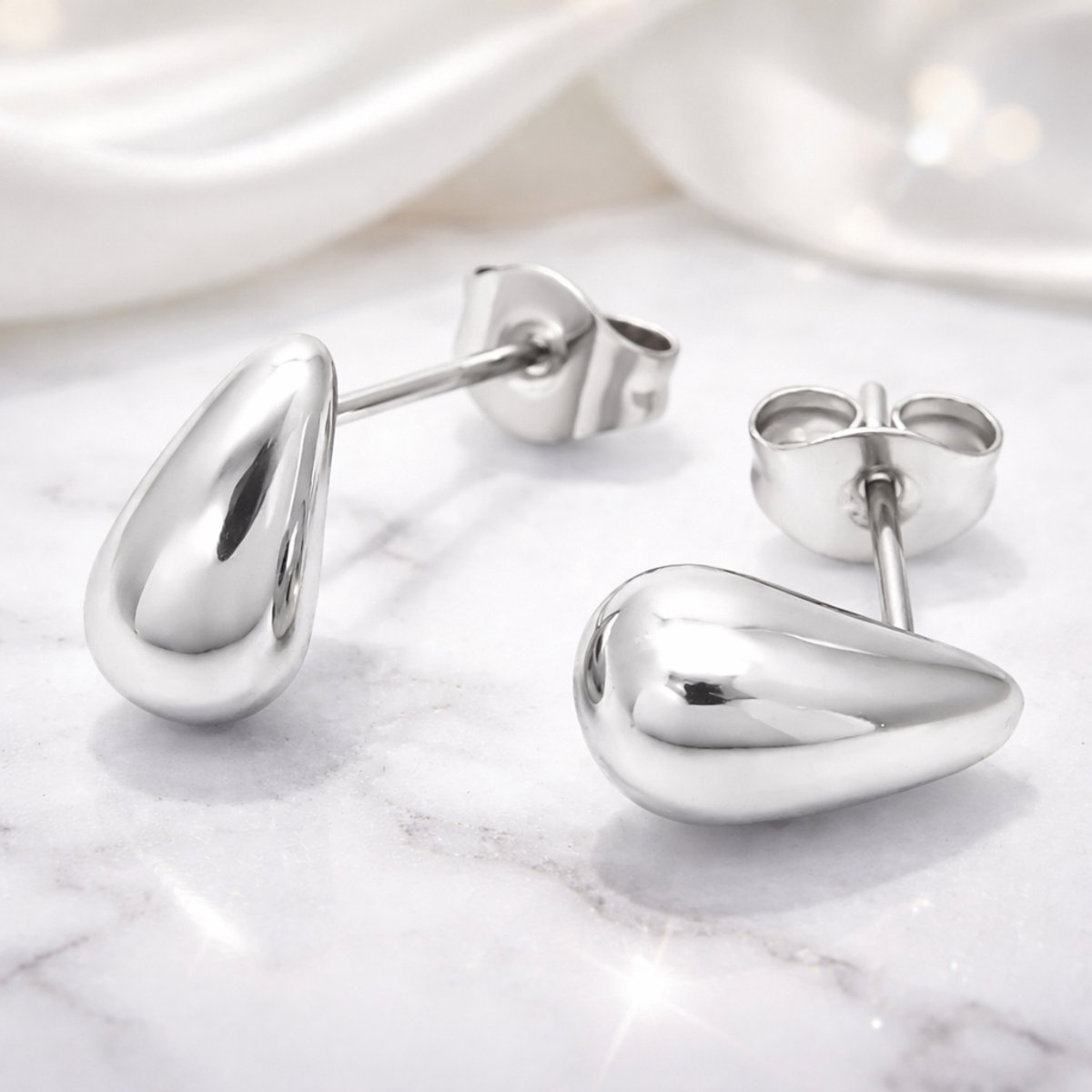 Brendoe Druppel Oorbellen Zilverkleurig – Minimalistische Studs – Roestvrij Staal – Dames Oorbellen