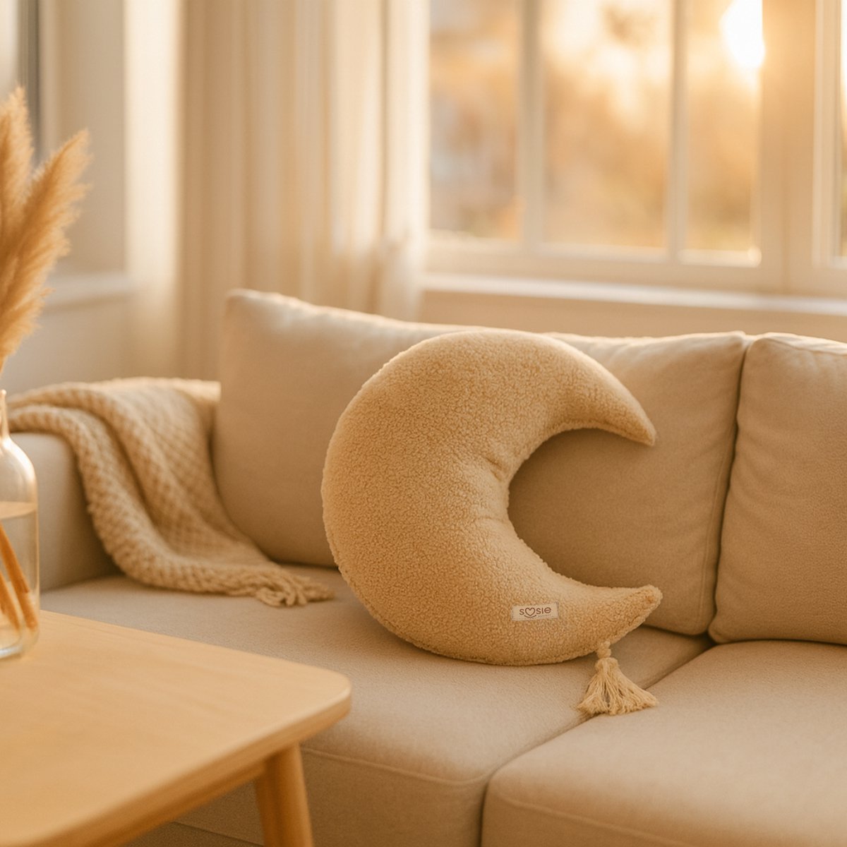 Soosie - Sierkussen Maan – Kussentje - Teddy Bouclé – Ø 50 cm – Beige – met kwastje